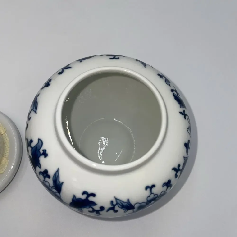 Chinese Traditional Blue White Porcelain Ceramic Small Ginger Jar Floral Display - Picture 7 of 9
